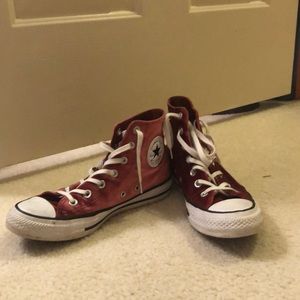 Velvet maroon classic converse